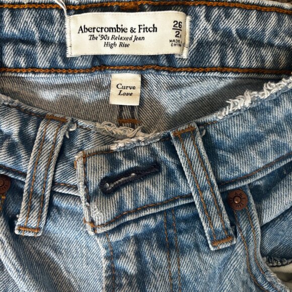 Abercrombie & Fitch High Rise 90s Relaxed Jean With Split Hem Curve Love- 2 - Picture 2 of 5